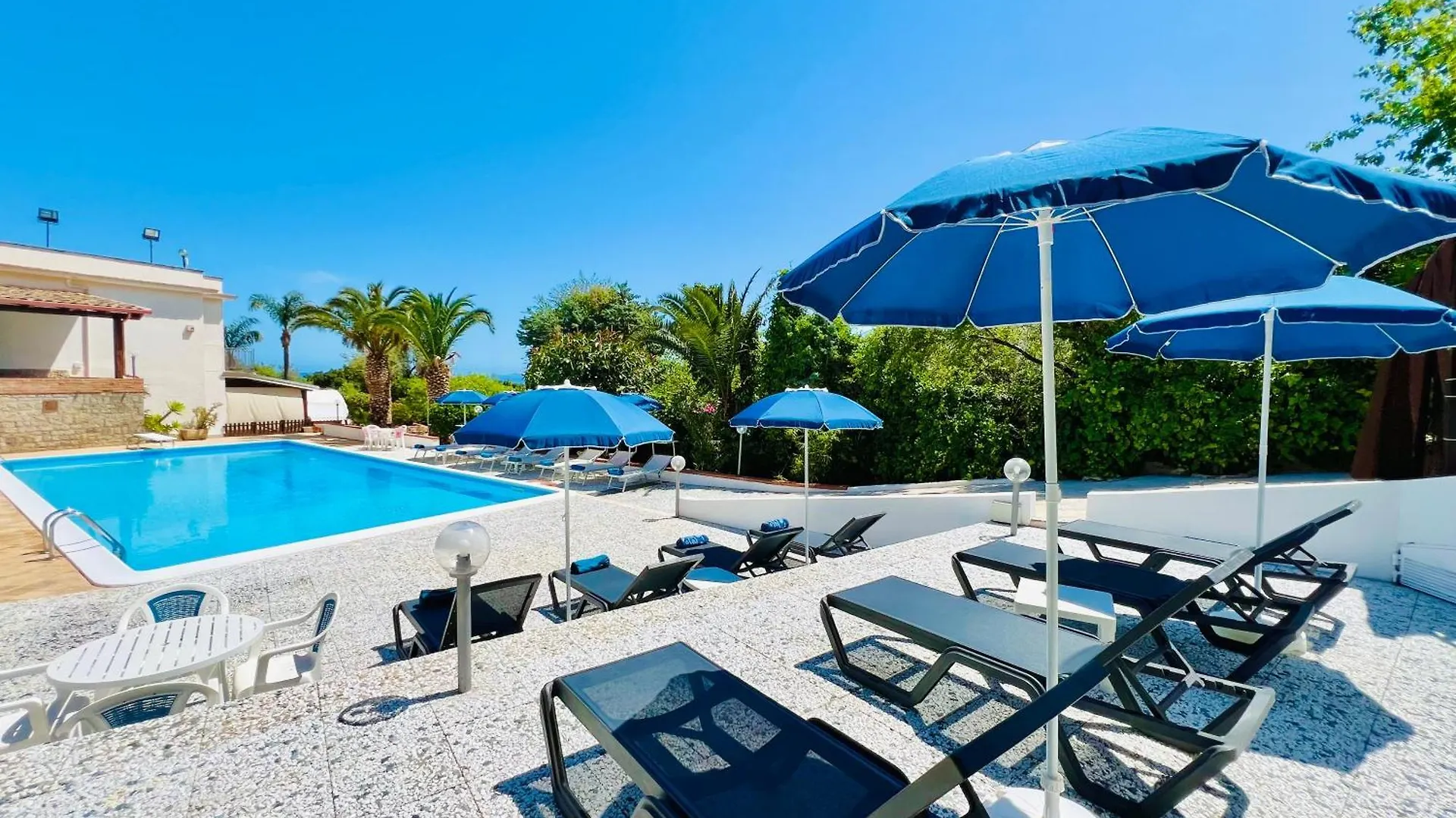 Villa Giada Carini 0*,  Italy