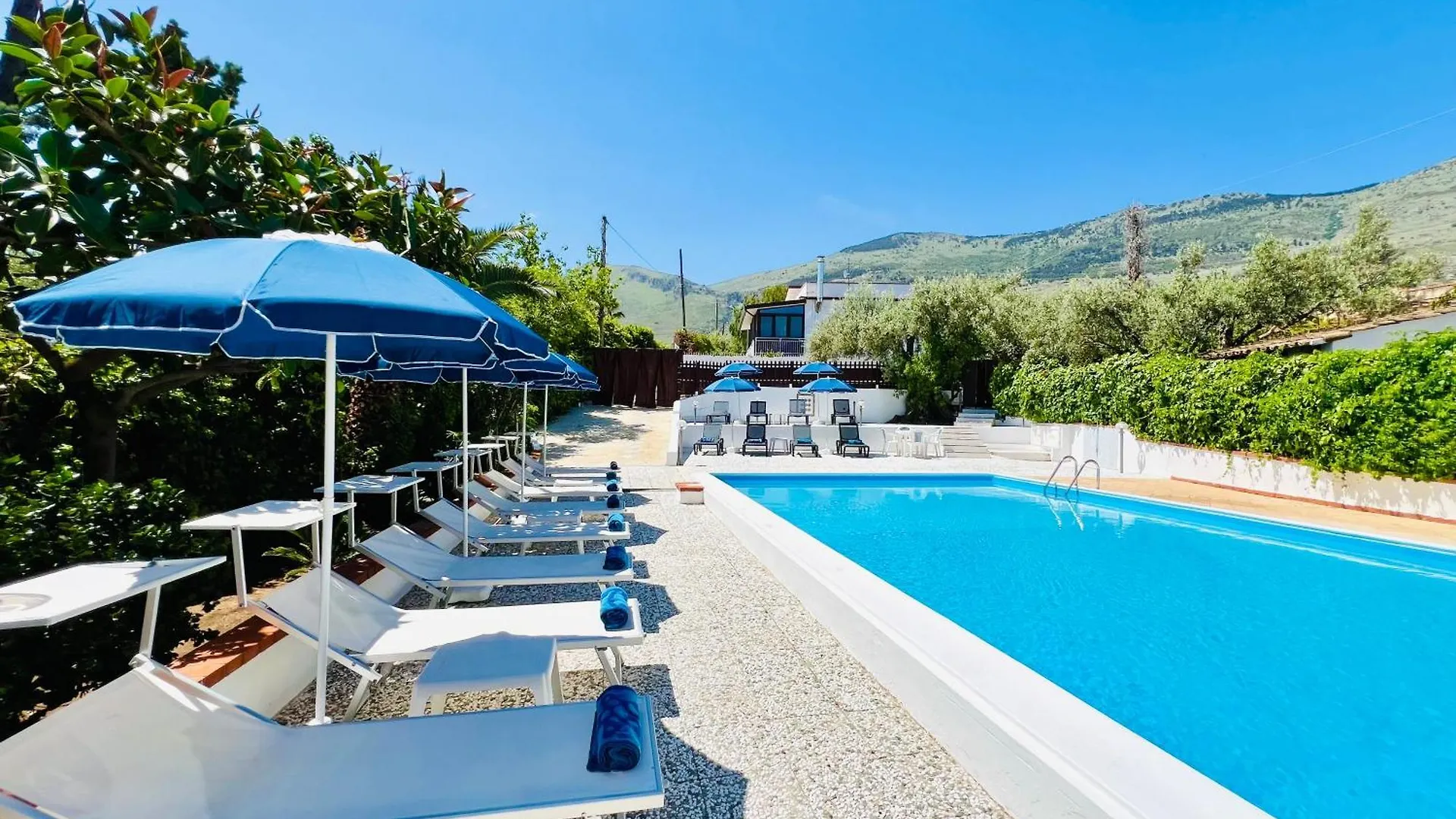 Villa Giada Carini 0*,
